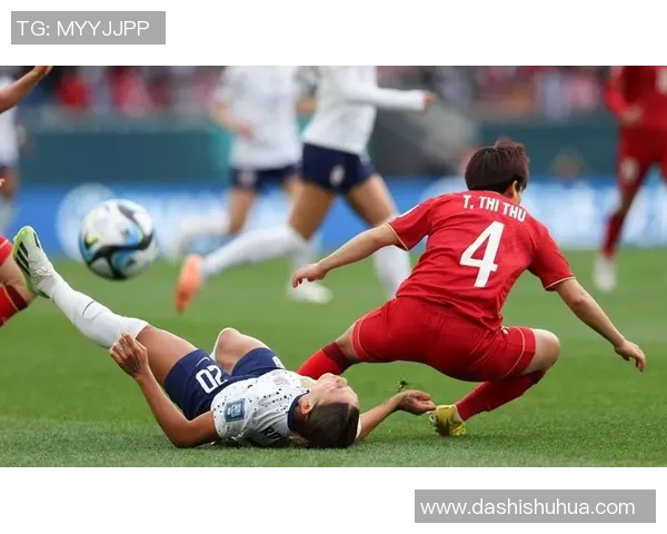 足球球星热身背后的故事与技巧揭秘:为比赛蓄力的关键时刻 足球球星热身背后的故事与技巧揭秘:为比赛蓄力的关键时刻